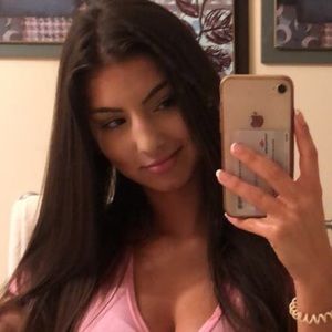 Meet your Posher, Victoria